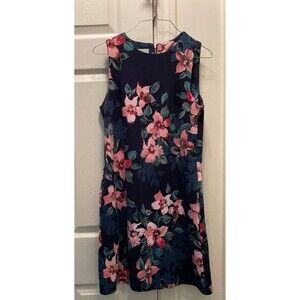 Women’s size 4 (Small)‎ Dress With Floral Print